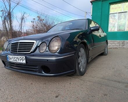 Синій Мерседес 280, об'ємом двигуна 2.8 л та пробігом 300 тис. км за 4200 $, фото 5 на Automoto.ua