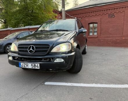 Синий Мерседес 280, объемом двигателя 2.7 л и пробегом 360 тыс. км за 3600 $, фото 3 на Automoto.ua