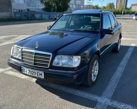 Синий Мерседес 280, объемом двигателя 2.8 л и пробегом 400 тыс. км за 2600 $, фото 1 на Automoto.ua