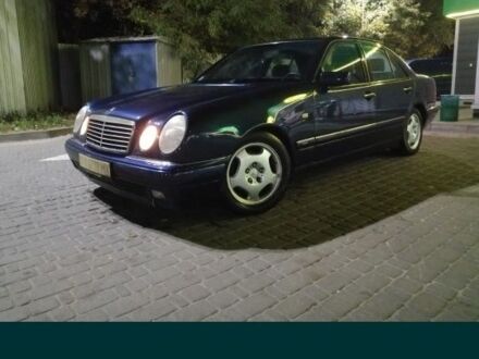 Мерседес 280 1997 в Вышгороде на Automoto.ua Синий Мерседес 280, объемом двигателя 2.8 л и пробегом 390 тыс. км за 3300 $, фото 1 на Automoto.ua