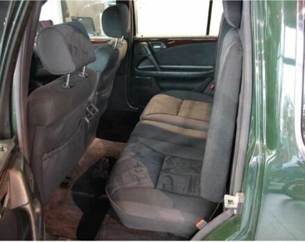 Зеленый Мерседес 280, объемом двигателя 2.8 л и пробегом 340 тыс. км за 17420 $, фото 9 на Automoto.ua