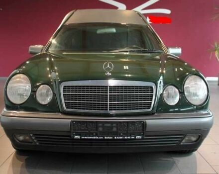 Зеленый Мерседес 280, объемом двигателя 2.8 л и пробегом 340 тыс. км за 17420 $, фото 2 на Automoto.ua