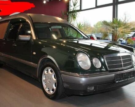 Зеленый Мерседес 280, объемом двигателя 2.8 л и пробегом 340 тыс. км за 17420 $, фото 1 на Automoto.ua