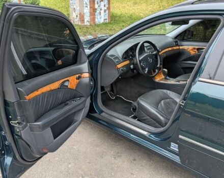 Зеленый Мерседес 280, объемом двигателя 3 л и пробегом 310 тыс. км за 6800 $, фото 4 на Automoto.ua