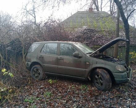 Зелений Мерседес 280, об'ємом двигуна 0 л та пробігом 35 тис. км за 750 $, фото 4 на Automoto.ua