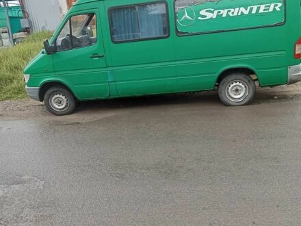 Зеленый Мерседес 280, объемом двигателя 2.3 л и пробегом 100 тыс. км за 5999 $, фото 1 на Automoto.ua