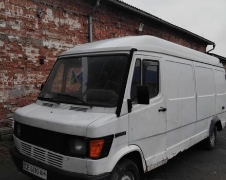 Белый Мерседес 300, объемом двигателя 2.9 л и пробегом 700 тыс. км за 2000 $, фото 4 на Automoto.ua