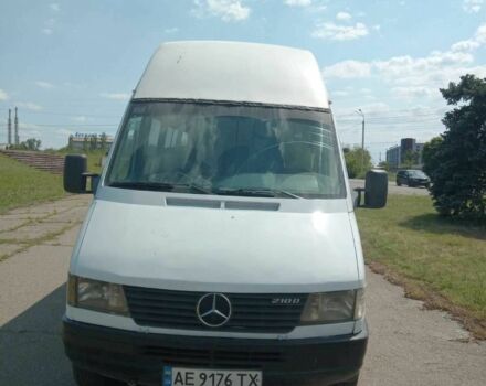Білий Мерседес 300, об'ємом двигуна 2.3 л та пробігом 450 тис. км за 4200 $, фото 2 на Automoto.ua