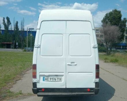 Білий Мерседес 300, об'ємом двигуна 2.3 л та пробігом 450 тис. км за 4200 $, фото 1 на Automoto.ua