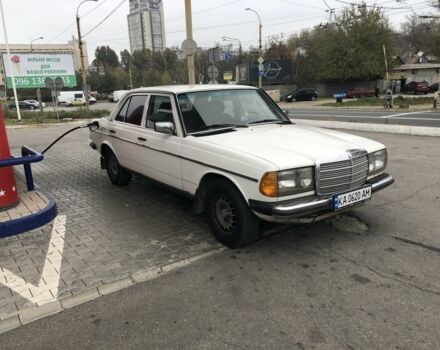 Білий Мерседес 300, об'ємом двигуна 3 л та пробігом 300 тис. км за 1000 $, фото 7 на Automoto.ua