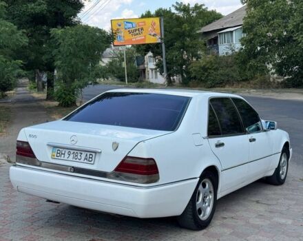 Белый Мерседес 300, объемом двигателя 3 л и пробегом 300 тыс. км за 2899 $, фото 5 на Automoto.ua