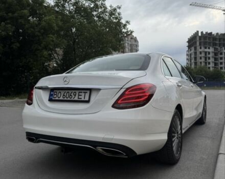 Білий Мерседес 300, об'ємом двигуна 2 л та пробігом 138 тис. км за 17000 $, фото 3 на Automoto.ua