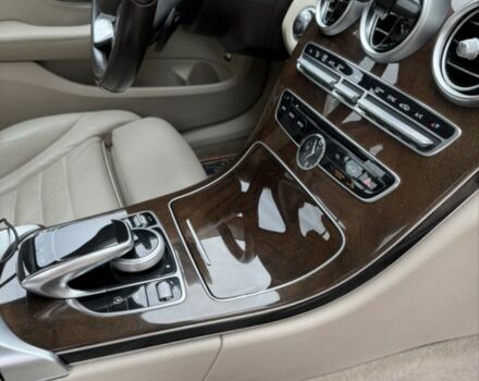 Білий Мерседес 300, об'ємом двигуна 2 л та пробігом 138 тис. км за 17000 $, фото 5 на Automoto.ua