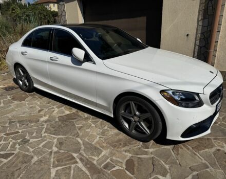 Белый Мерседес 300, объемом двигателя 2 л и пробегом 147 тыс. км за 21000 $, фото 1 на Automoto.ua