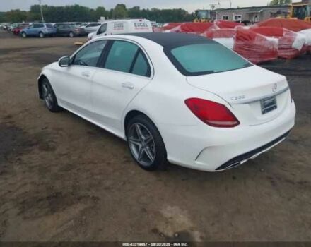 Білий Мерседес 300, об'ємом двигуна 2 л та пробігом 5 тис. км за 5100 $, фото 2 на Automoto.ua