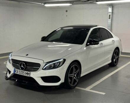 Белый Мерседес 300, объемом двигателя 2 л и пробегом 129 тыс. км за 26999 $, фото 2 на Automoto.ua