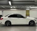 Белый Мерседес 300, объемом двигателя 2 л и пробегом 129 тыс. км за 26999 $, фото 4 на Automoto.ua