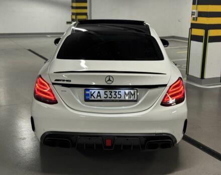 Белый Мерседес 300, объемом двигателя 2 л и пробегом 129 тыс. км за 26999 $, фото 6 на Automoto.ua