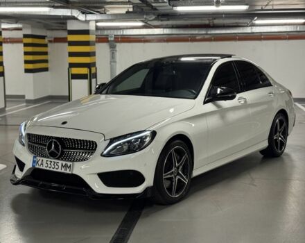 Белый Мерседес 300, объемом двигателя 2 л и пробегом 129 тыс. км за 26999 $, фото 8 на Automoto.ua