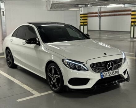 Белый Мерседес 300, объемом двигателя 2 л и пробегом 129 тыс. км за 26999 $, фото 3 на Automoto.ua