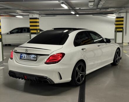 Белый Мерседес 300, объемом двигателя 2 л и пробегом 129 тыс. км за 26999 $, фото 5 на Automoto.ua