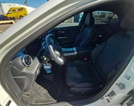 Белый Мерседес 300, объемом двигателя 0 л и пробегом 40 тыс. км за 33450 $, фото 6 на Automoto.ua