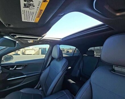 Белый Мерседес 300, объемом двигателя 0 л и пробегом 40 тыс. км за 33450 $, фото 7 на Automoto.ua