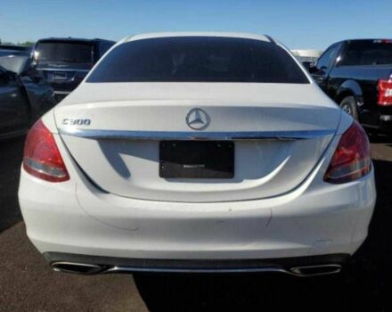 Белый Мерседес 300, объемом двигателя 0 л и пробегом 163 тыс. км за 12600 $, фото 1 на Automoto.ua