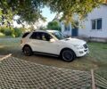 Белый Мерседес 300, объемом двигателя 3 л и пробегом 260 тыс. км за 15300 $, фото 4 на Automoto.ua