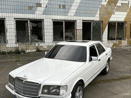 Мерседес 300 1977 в Черкассах на Automoto.ua Белый Мерседес 300, объемом двигателя 3 л и пробегом 200 тыс. км за 4500 $, фото 1 на Automoto.ua