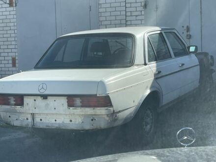 Мерседес 300 1983 у Вишневом на Automoto.ua Білий Мерседес 300, об'ємом двигуна 3 л та пробігом 300 тис. км за 1000 $, фото 1 на Automoto.ua