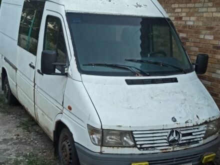 Мерседес 300 1998 у Кривому Розі на Automoto.ua Білий Мерседес 300, об'ємом двигуна 2.9 л та пробігом 28 тис. км за 3000 $, фото 1 на Automoto.ua