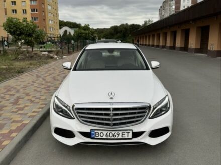 Білий Мерседес 300, об'ємом двигуна 2 л та пробігом 138 тис. км за 17000 $, фото 1 на Automoto.ua