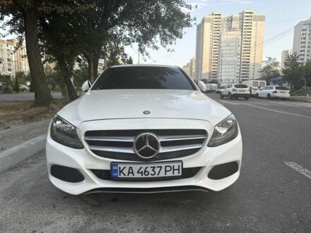 Мерседес 300 2016 в Киеве на Automoto.ua Белый Мерседес 300, объемом двигателя 2 л и пробегом 83 тыс. км за 18000 $, фото 1 на Automoto.ua