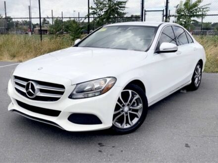 Белый Мерседес 300, объемом двигателя 2 л и пробегом 156 тыс. км за 14300 $, фото 1 на Automoto.ua