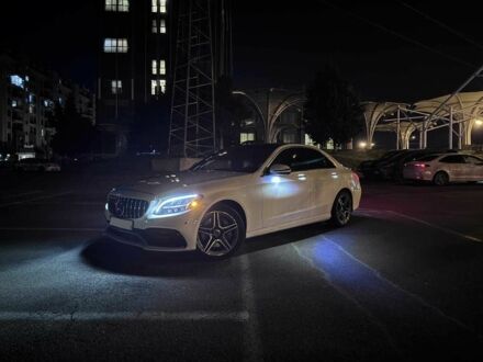 Білий Мерседес 300, об'ємом двигуна 2 л та пробігом 84 тис. км за 17000 $, фото 1 на Automoto.ua