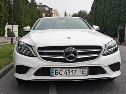 Білий Мерседес 300, об'ємом двигуна 1.99 л та пробігом 41 тис. км за 27500 $, фото 1 на Automoto.ua