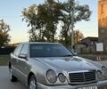 Бежевый Мерседес 300, объемом двигателя 3 л и пробегом 400 тыс. км за 2500 $, фото 1 на Automoto.ua