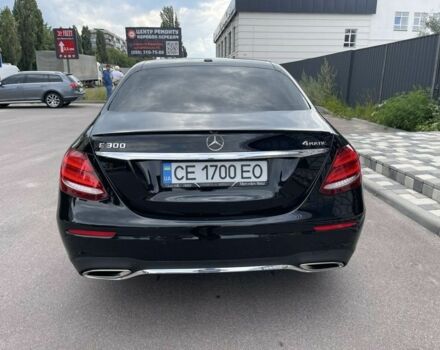 Чорний Мерседес 300, об'ємом двигуна 2 л та пробігом 147 тис. км за 23000 $, фото 1 на Automoto.ua