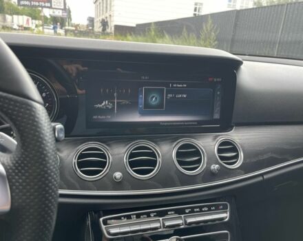 Чорний Мерседес 300, об'ємом двигуна 2 л та пробігом 147 тис. км за 23000 $, фото 5 на Automoto.ua