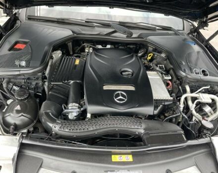 Чорний Мерседес 300, об'ємом двигуна 2 л та пробігом 147 тис. км за 23000 $, фото 7 на Automoto.ua
