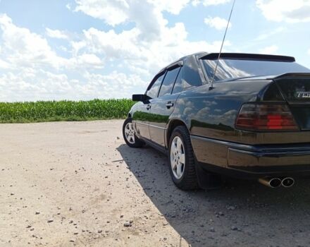 Чорний Мерседес 300, об'ємом двигуна 0 л та пробігом 300 тис. км за 3200 $, фото 18 на Automoto.ua