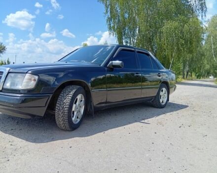 Чорний Мерседес 300, об'ємом двигуна 0 л та пробігом 300 тис. км за 3200 $, фото 20 на Automoto.ua