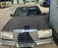 Чорний Мерседес 300, об'ємом двигуна 3 л та пробігом 350 тис. км за 1000 $, фото 4 на Automoto.ua