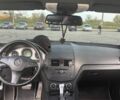 Черный Мерседес 300, объемом двигателя 3 л и пробегом 258 тыс. км за 10000 $, фото 6 на Automoto.ua