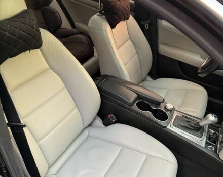 Чорний Мерседес 300, об'ємом двигуна 3 л та пробігом 337 тис. км за 8450 $, фото 6 на Automoto.ua