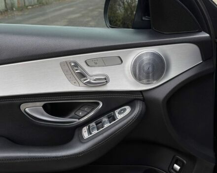 Чорний Мерседес 300, об'ємом двигуна 2 л та пробігом 190 тис. км за 15900 $, фото 5 на Automoto.ua