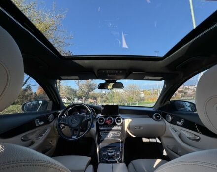 Черный Мерседес 300, объемом двигателя 2 л и пробегом 145 тыс. км за 22700 $, фото 5 на Automoto.ua