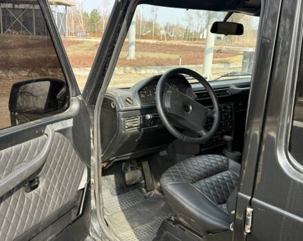 Чорний Мерседес 300, об'ємом двигуна 3 л та пробігом 147 тис. км за 17900 $, фото 3 на Automoto.ua