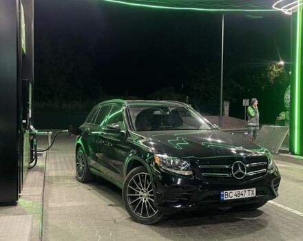 Черный Мерседес 300, объемом двигателя 2 л и пробегом 160 тыс. км за 12000 $, фото 4 на Automoto.ua